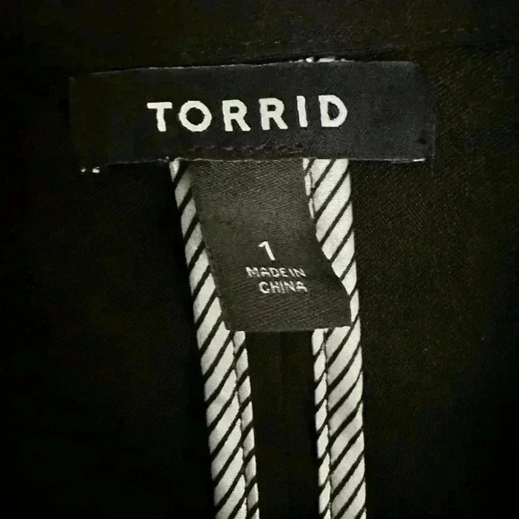 Torrid Size 1 Black Blazer Jacket Business Career Office Stretch - Picture 4 of 7